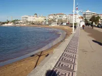 Apartment for 6 people on foot, downtown, beaches, TGV
