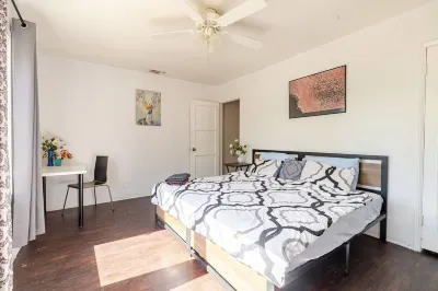 Close to UCR campus! Free parking! King beds! 마틴 루터 킹, Jr. 메모리얼 주변 호텔