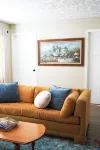 Eclectic 3-BR Lower w King Bed & Pack-n-Play & Fire Pit near Lake MI