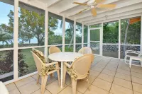 Ixora East - Beach access with great snorkeling spot