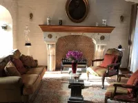 Charming Medieval Private One Bedroom W/ private bathroom