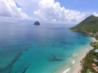 VILLA 4 STARS STANDING THE FEET IN THE WATER SWIMMING POOL AND PRIVATE GARDEN