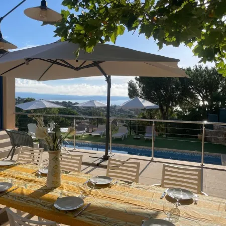 Aux Issambres: 14 Person Villa, Swimming Pool, Bowling Green and Beautiful Sea View