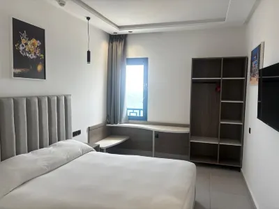 فندق سيناتور، الفنيدق Hotels near Marsa Smir 22