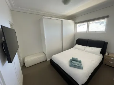 1 Bedroom Beach Apartment Queen Bed