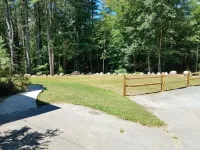 WARRENSBURG LOG CABIN - Chalets