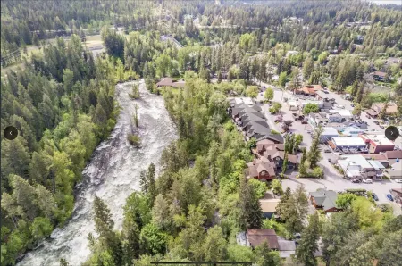 Cozy Condo in the Heart of Downtown BigFork