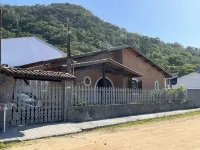 I rent a house in Praia do Lázaro Hotels in Praia do Lazaro