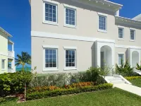 Casa de Mer - On the Beach - Sun - Sand - Clear Bahamian Waters - Beachfront  호텔