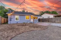 Cozy Downtown Cottage Hotel in zona University of California, Merced