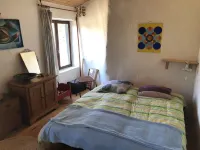 Dream holidays in the blue house surrounded by nature and animals Hotels in Montpont-en-Bresse