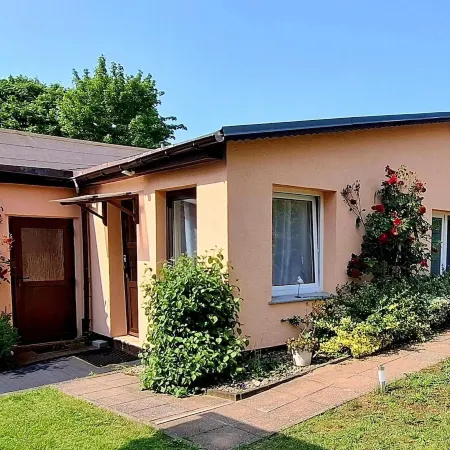 Romantic Retreat in Kropelin