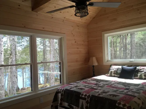 Secluded Lakefront, Dog-Friendly Cabin with Canoe, 7 Miles from the Ocean - Chalets