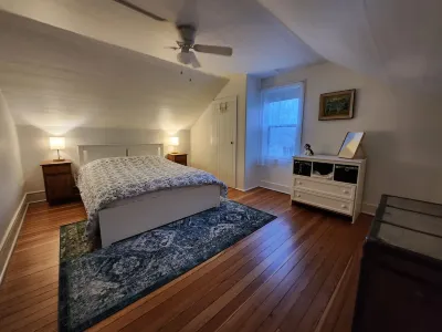 Cozy Castle Cottage on the doorstep of Waterton National Park & Castle Mountain.