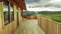 Amazing cabin with warm interior, hot tub, fire place, projector & magical views - Homestays
