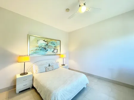 Luxury and tranquil 4 Bedroom Thownhome