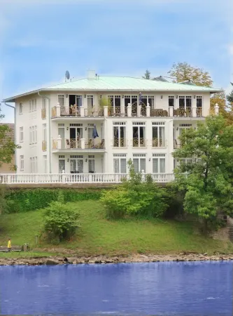 apartment for 2 persons in a villa near the Elb coast , easeful and sunny Отели рядом с достопримечательностью «Музей ГДР»