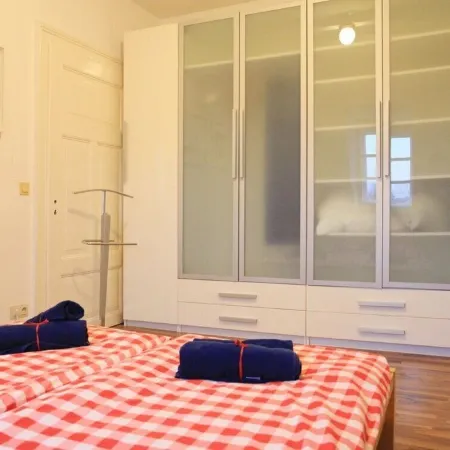 INSELVILLA - Holiday apartment on the island in Hameln Отели в г. Хамельн