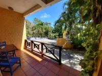 Private, Cozy, 2 Bedroom Suite - 2 Minutes from the Beach!