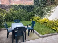 La Piedra, beautiful house with back yard at 2 blocks from the center