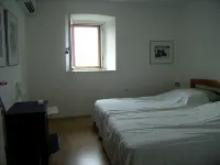 newly renovated house, fantastic terrace with view of the sea 佈雷拉酒店