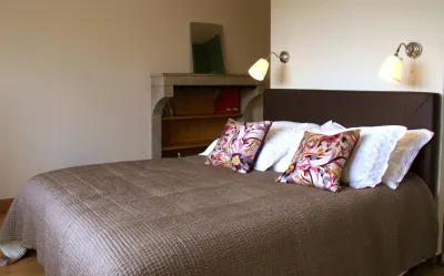 Stylish contemporary renovation in Meursault Hotel in zona CAVEAU MOILLARD - Meursault - Dégustation et Vente