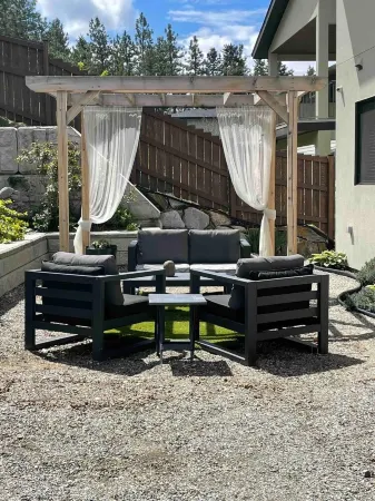 Cozy, Convienently Located Suite in the Okanagan