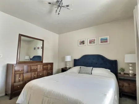 Five minute walk to downtown and harborfront!