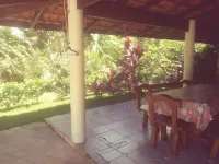 TOWNHOUSE 4 SUITES WIFI AIR CONDITION. PARADISE GUARATUBA CONDOMINIUM COSTA DO SOL Hotel in zona Praia Bertioga