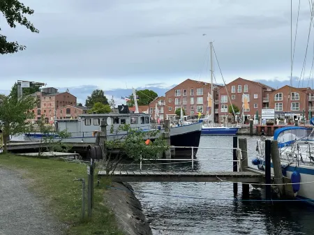 Moly 2 accommodation with garden