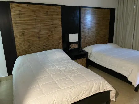 2bd/2ba Ocean View Beach Condo - Resort Style Residence