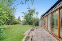 Luxurious 5 BED | 10 mins from Wembley | 4 Bath | Gym | Jacuzzi Hotels near Elmfield Church