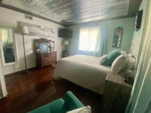 Welcome to wine country Colorado, relax @ the Palisade Chalet on your next trip. Hotels in Palisade