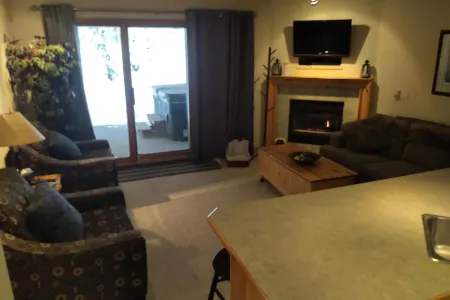 Snow Creek Village Ski in and ski out Отели рядом с достопримечательностью «Сан Пикс Резорт»