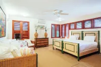 Casa Nostra by KlabHouse 5BDRM w / Pool and Chef