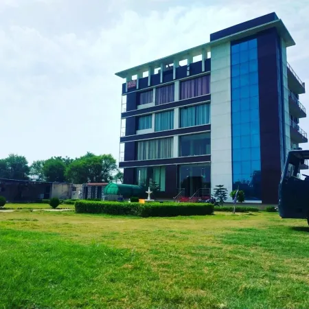 Hotel Dev Resort