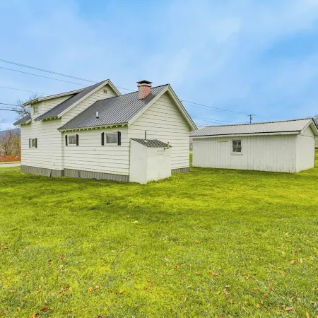 Near Skiing & Snowmobiling: Home in Mars Hill!