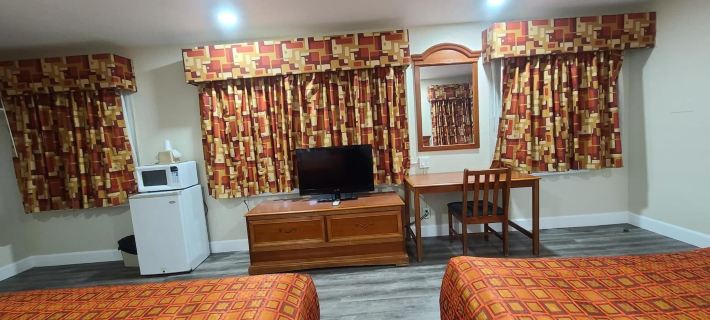 Majestic Inn & Suites Hotels in Klamath County