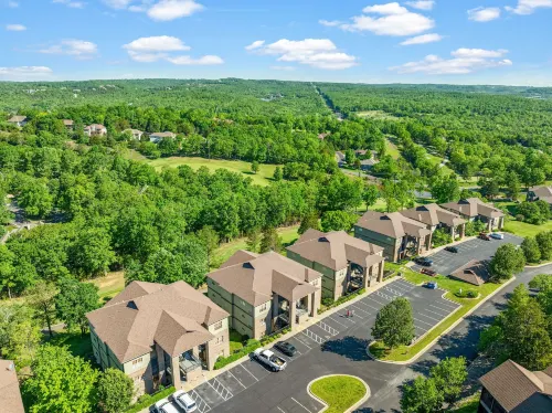 Ozark Comfort 3 Bedroom Condo by RedAwning - 3-Star