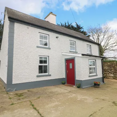Curragh Cottage Hotels near Colclough Walled Garden