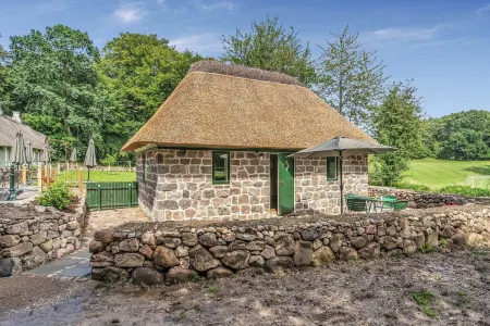 Hørhavegården B&B Отели рядом с достопримечательностью «Moesgård Strand»