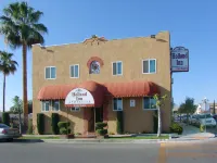 Holland Inn and Suites