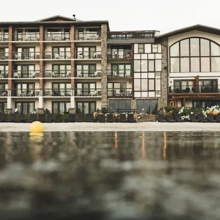 Golden Arrow Lakeside Resort