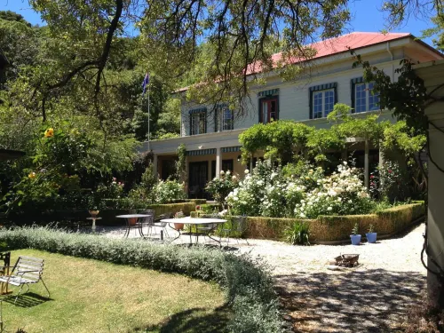 Blythcliffe Hotels in Akaroa