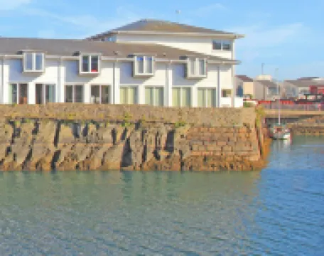 Glaslyn Retreat Hotels in 