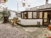 Ty Taid Hotels in Llanidan