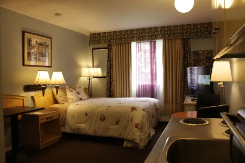 Hillcrest Motel - โมเทล
