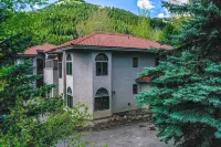 Townhome ~ 4 Mi to Beaver Creek & 8 Mi to Vail! - 3-Star