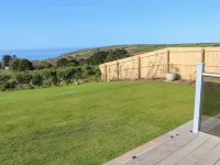 Greenside Studio - 2-Star