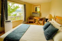 Glenghorm Beach Resort - balcony